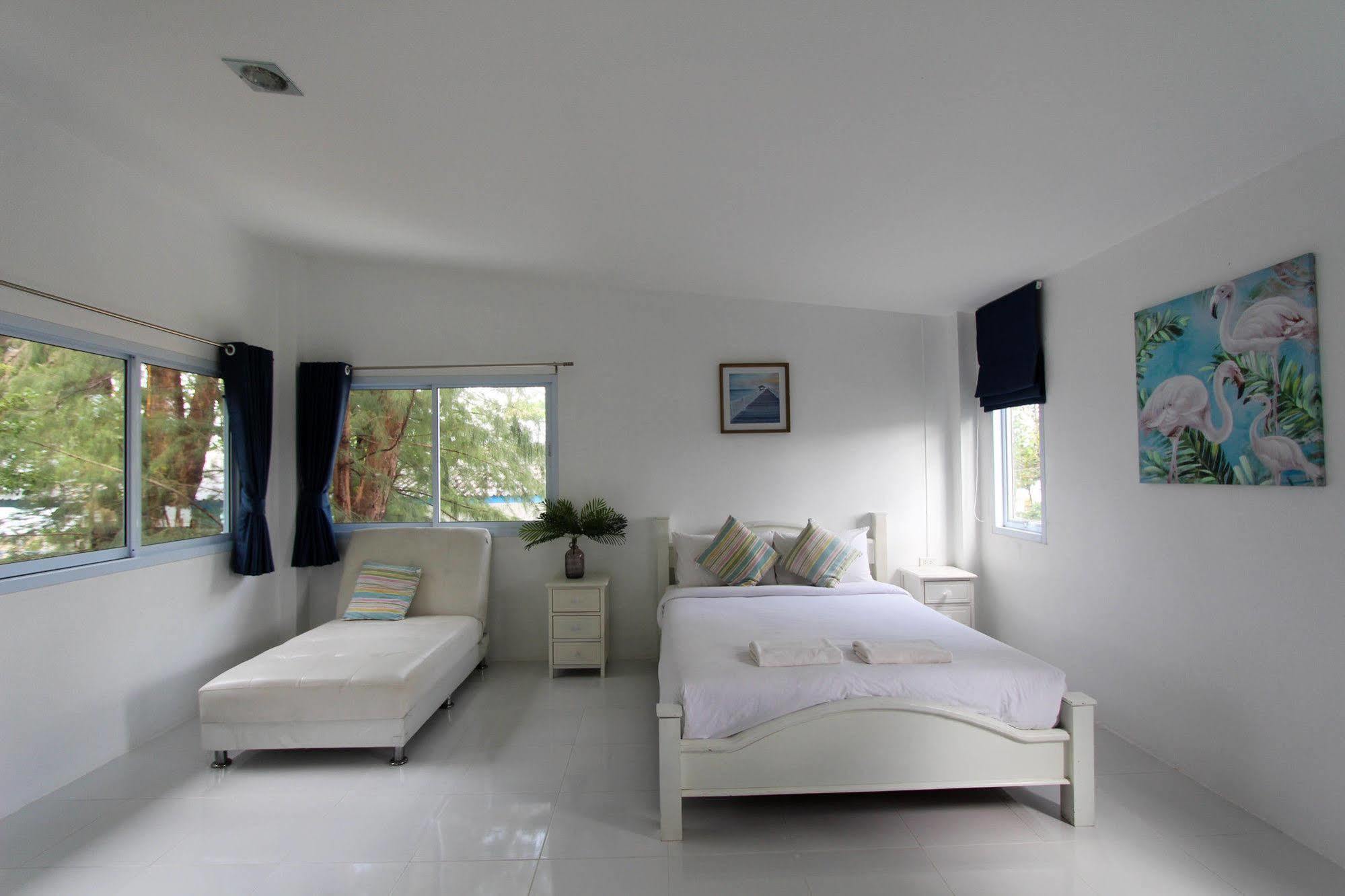 Issara Beach Resort Sichon Esterno foto